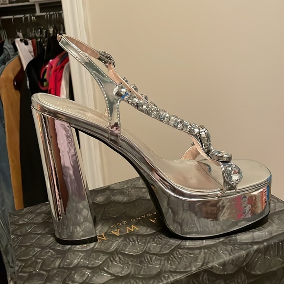 Azalea Wang Broadway Heels - Picture 2 of 2